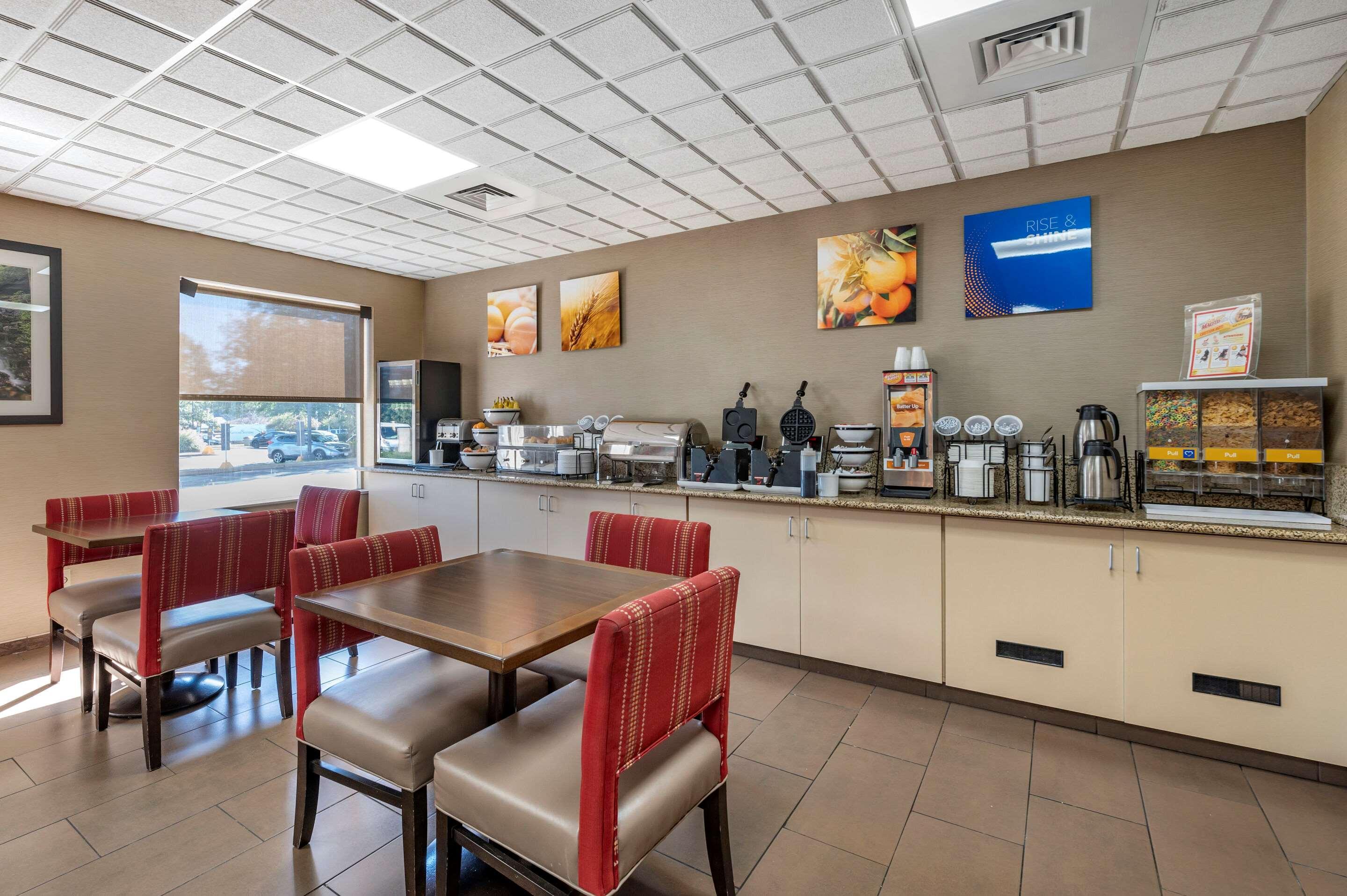 Comfort Inn & Suites Englewood Екстериор снимка