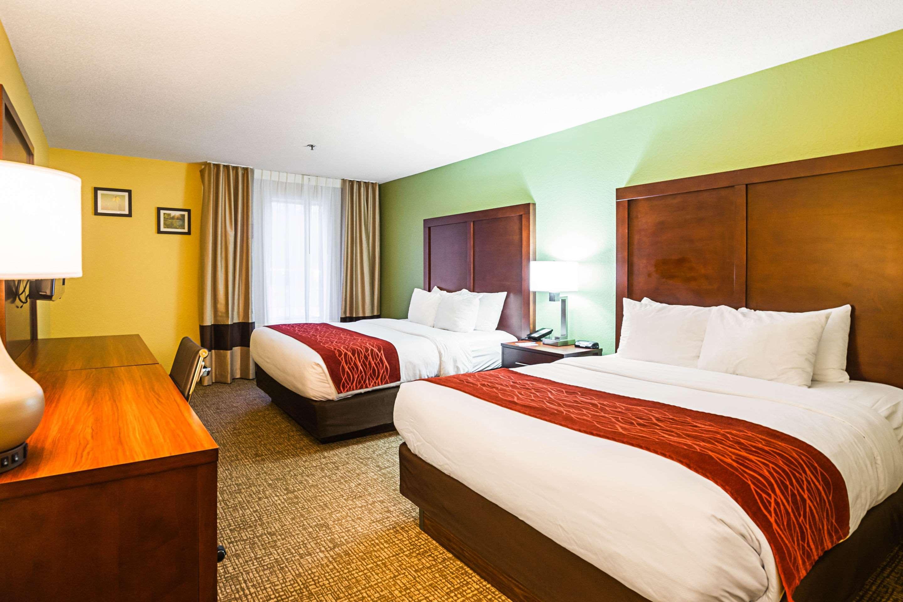 Comfort Inn & Suites Englewood Екстериор снимка