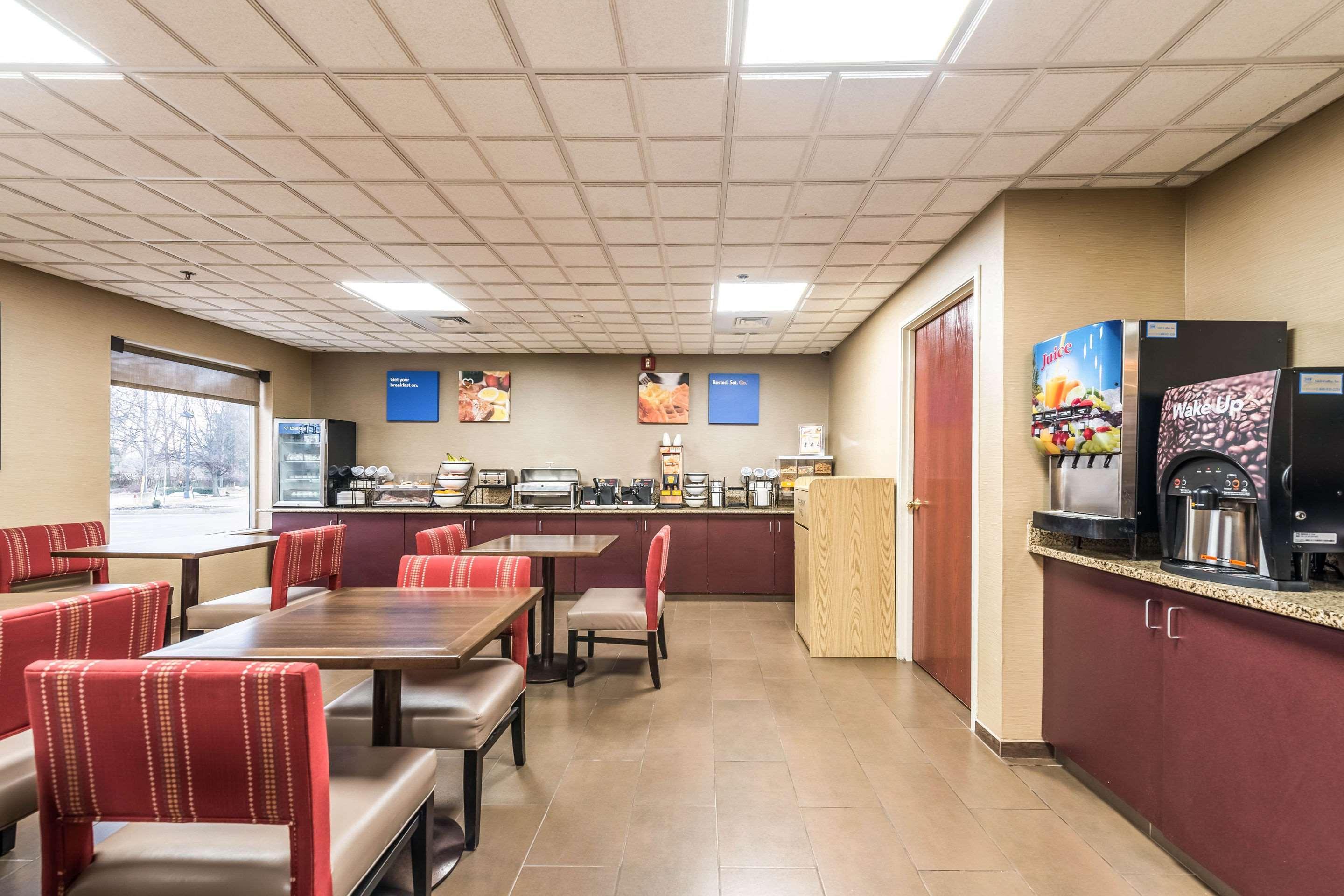 Comfort Inn & Suites Englewood Екстериор снимка